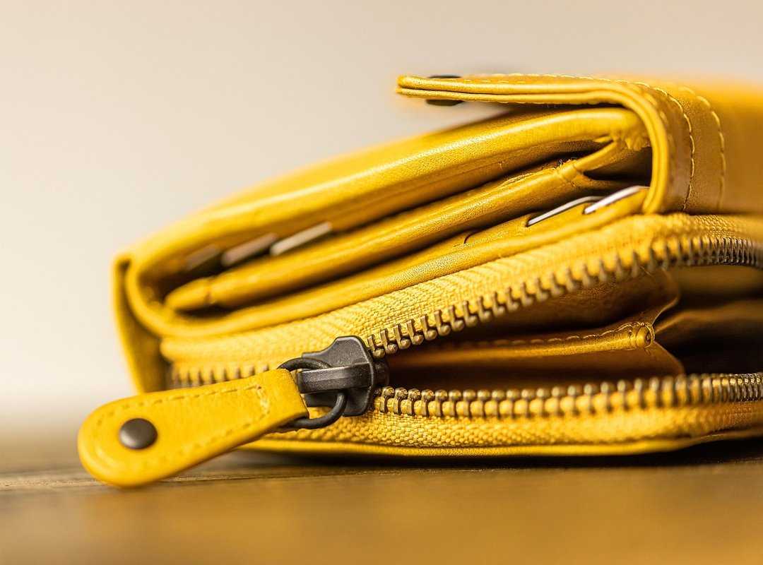 Money Hacks Discommercified